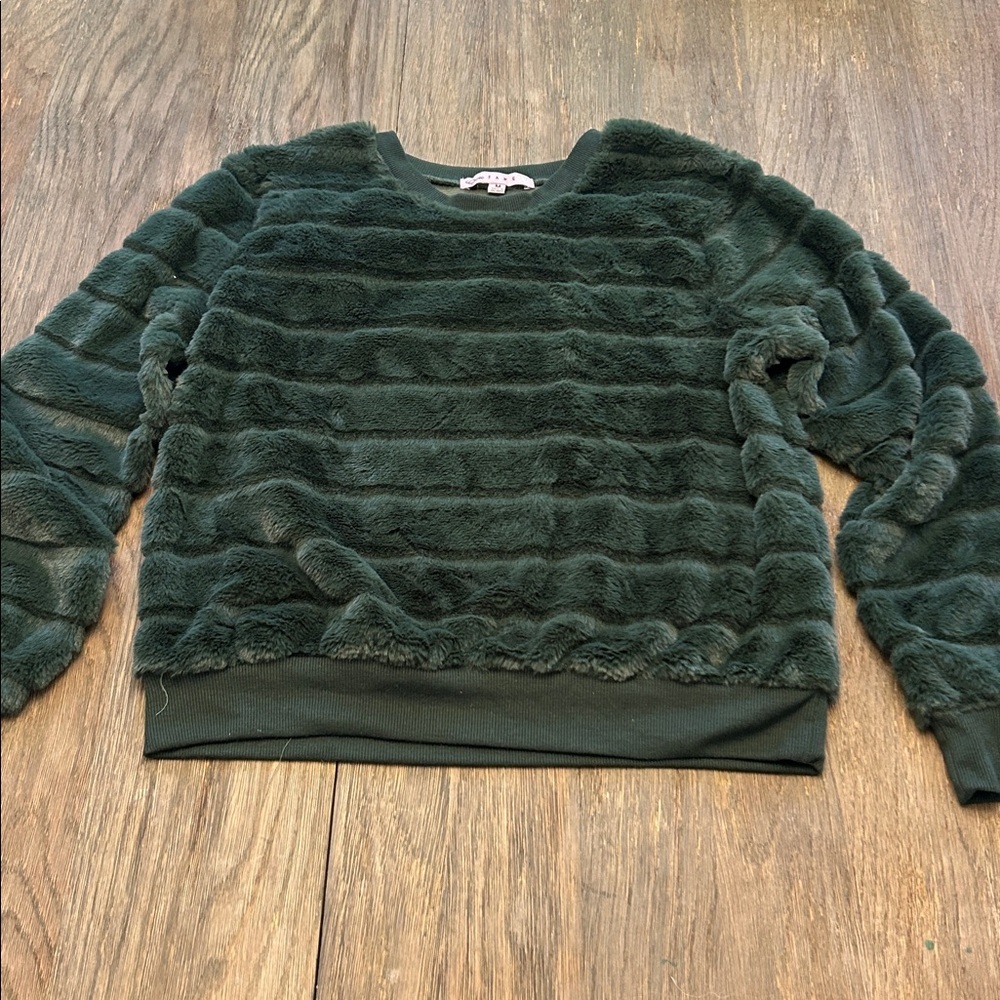 Green crewneck, pullover size medium